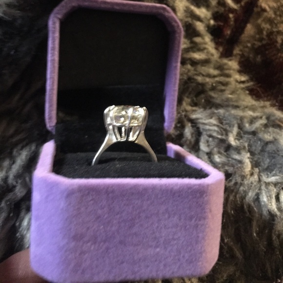 🎈SOLD🎈 7ct Moissanite SSEngagement Ring - Picture 3 of 13